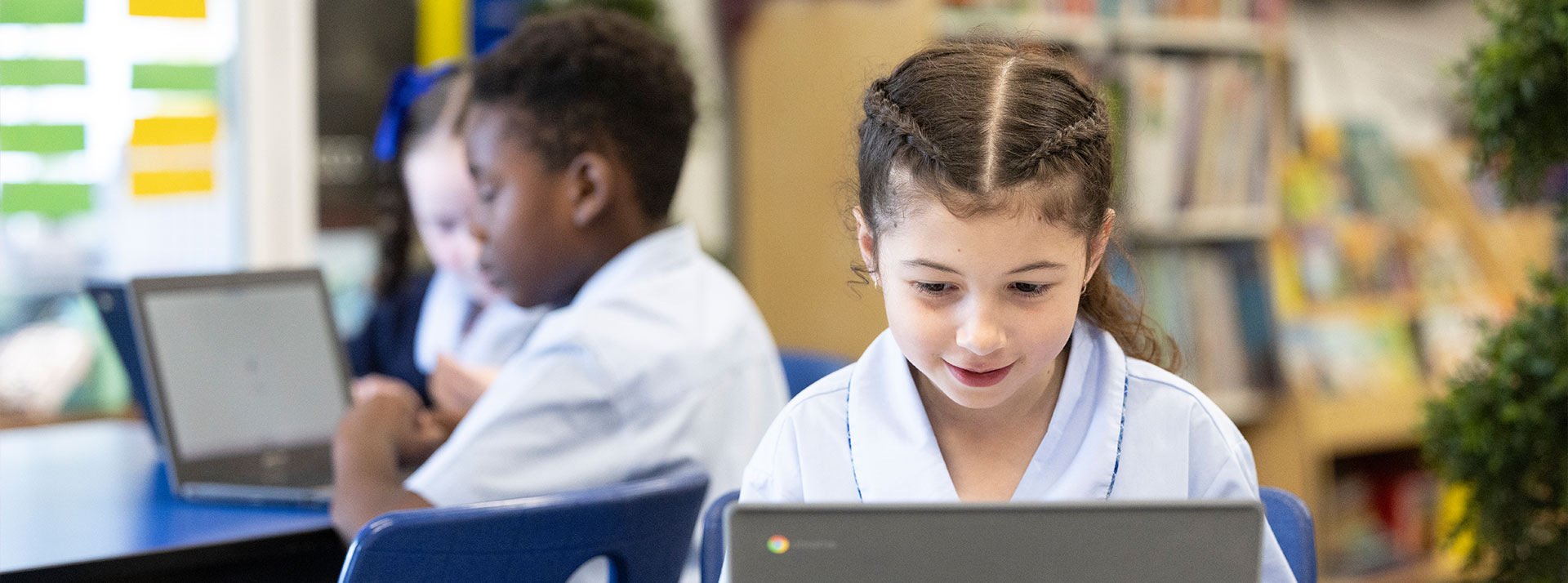 St Canice’s Katoomba students in class using laptops